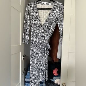 Diane von Furstenberg New Julian Two 100% Silk Jersey Wrap Dress Size 6
